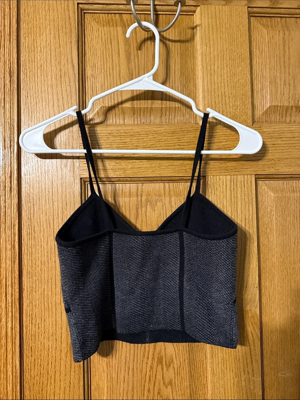 Express VNeck Going Out Crop Top - Picture 3 of 4